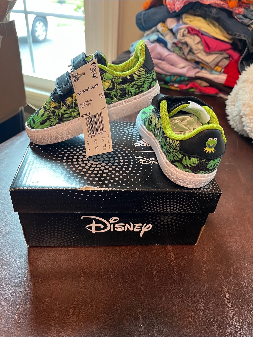 NWT- adidas Disney Kids' Kermit the Frog Muppets Green Leaf Print Sneakers